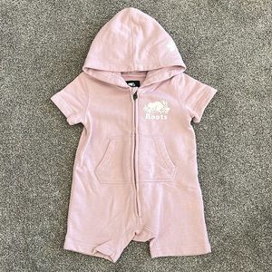 Roots baby short sleeve and shorts onsie